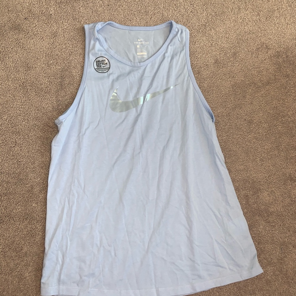 Light purple women’s Nike tank top size small
